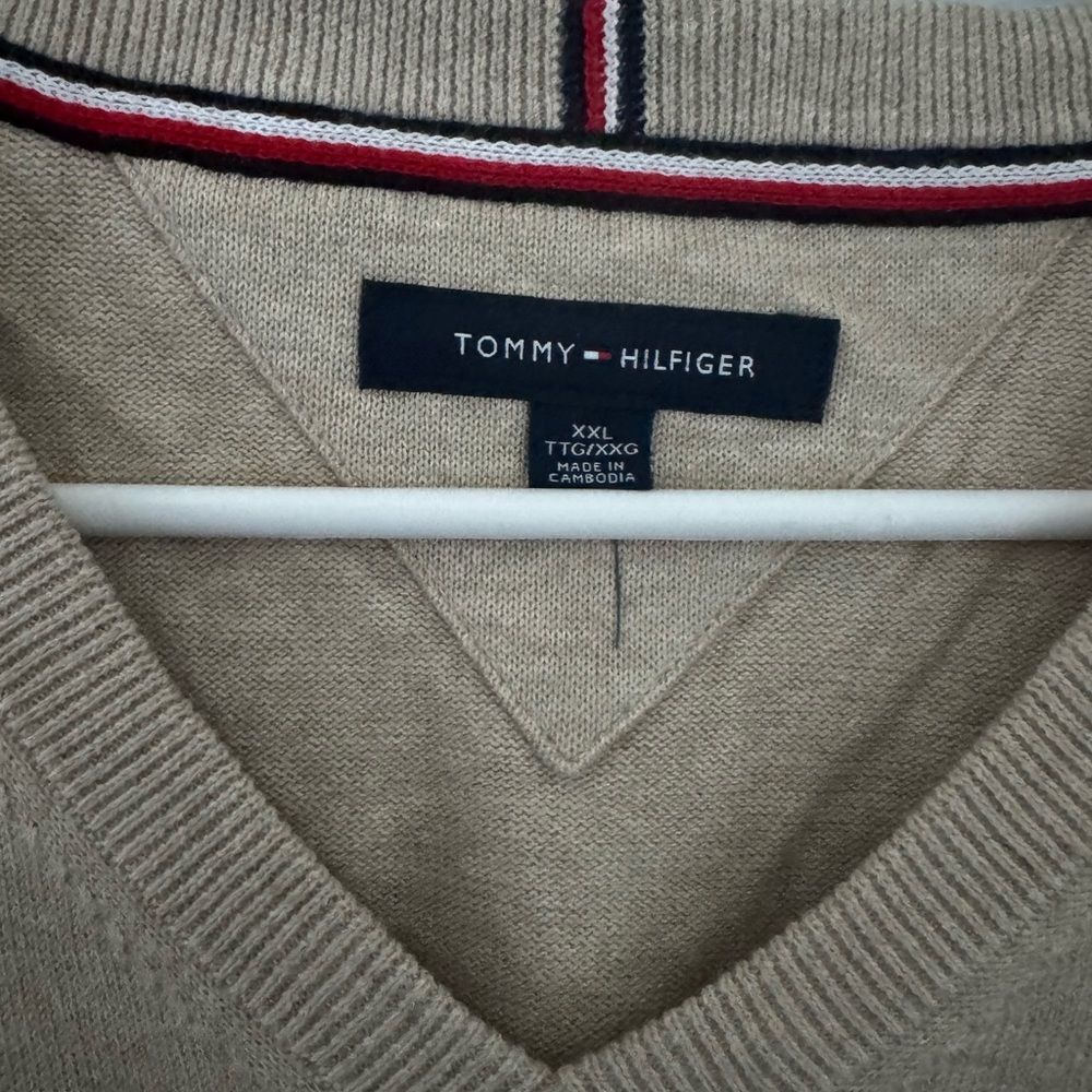 Tommy Hilfiger Light Tan V-Neck Sweater - Picture 4 of 5